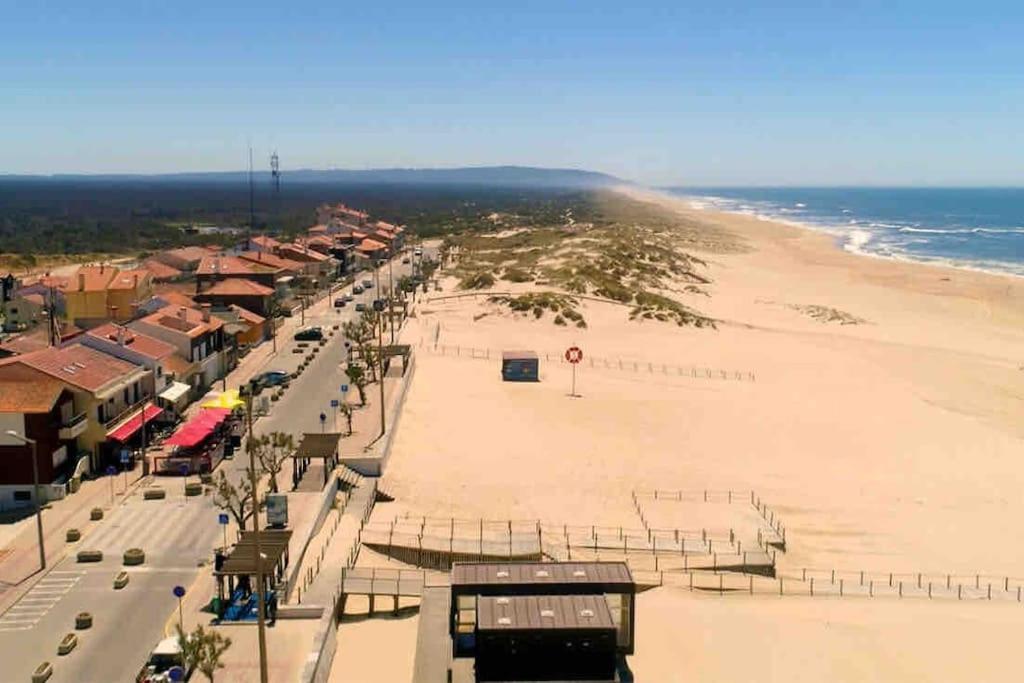 Moradia Alegre No Centro Da Vila Da Tocha. المظهر الخارجي الصورة