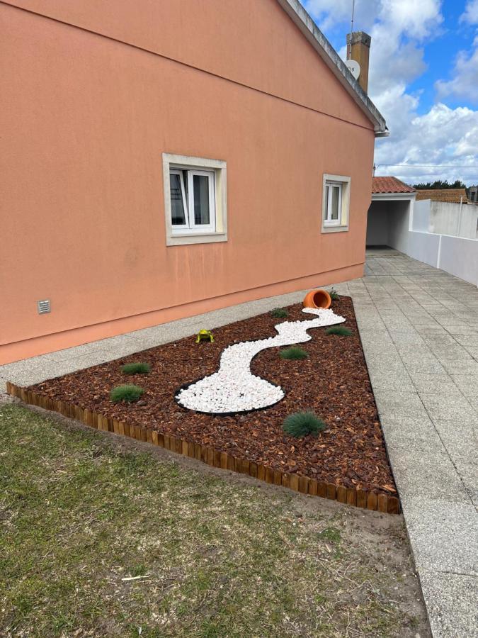 Moradia Alegre No Centro Da Vila Da Tocha. المظهر الخارجي الصورة